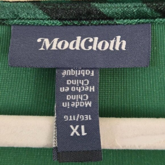 Modcloth NWT A Victorian Drama Green Striped Velvet Wrap Midi Dress Size XL - Picture 11 of 12